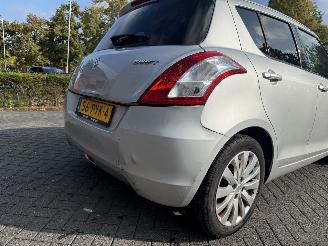 Suzuki Swift 1.2 Exclusive EASSS (Hatchback 5-dr.) picture 12
