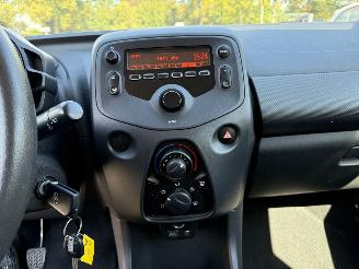 Toyota Aygo 1.0 VVT-i x (Hatchback 3-dr.) picture 23