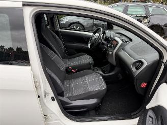 Peugeot 108 1.0 e-VTi Blue Lion (Hatchback 5-dr.) picture 28