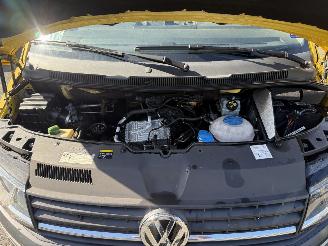 Volkswagen Transporter 2.0 TDI L1H2 Comfortline picture 20