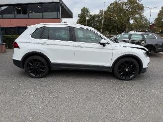 Volkswagen Tiguan 1.4 TSI  PANORAMADAK Connected Series picture 6