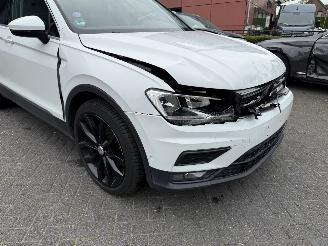 Volkswagen Tiguan 1.4 TSI  PANORAMADAK Connected Series picture 16