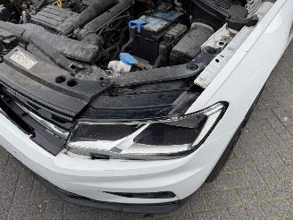 Volkswagen Tiguan 1.4 TSI  PANORAMADAK Connected Series picture 15