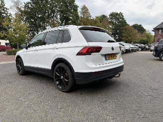 Volkswagen Tiguan 1.4 TSI  PANORAMADAK Connected Series picture 40