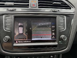 Volkswagen Tiguan 1.4 TSI  PANORAMADAK Connected Series picture 43