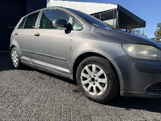 Volkswagen Golf 1.6 FSI Comfortline  AUTOMAAT (MPV 5-dr.) picture 15