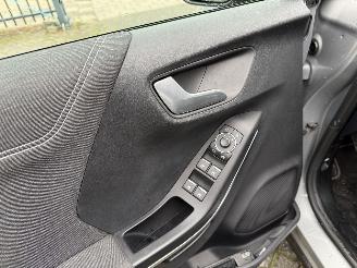 Ford Puma 1.0 EcoBoost Hybrid Titanium (SUV 5-dr.) picture 17