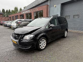 Schadeauto Volkswagen Touran 1.4 TSI  7 PERSOONS Comfortline (MPV 5-dr.) 2010/3
