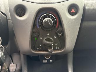 Peugeot 108 1.0 e-VTi Active (Hatchback 5-dr.) picture 14
