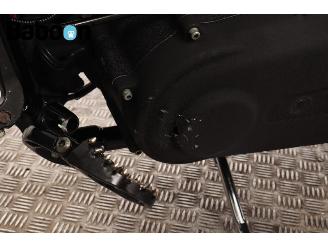 Harley-Davidson  FXDBI Dyna Street Bob picture 21