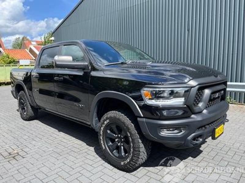 Dodge Ram 1500 5.7 V8 Rebel E-Torque Rambox