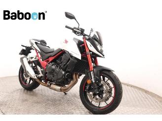 Honda CB 750 Hornet picture 2