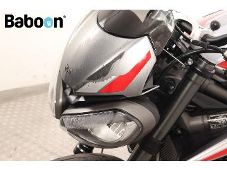 Triumph Street Triple RS picture 24
