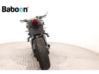 Triumph Street Triple RS picture 7