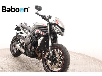 Triumph Street Triple RS picture 2