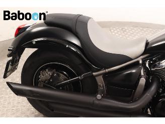 Kawasaki VN 900 Custom picture 13