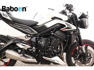 Triumph Street Triple R picture 11