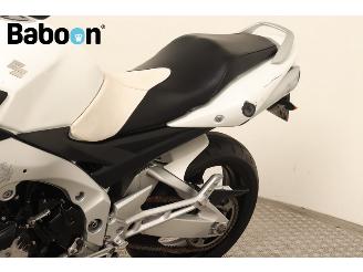 Suzuki  GSR 600 picture 18