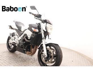 Suzuki  GSR 600 picture 2