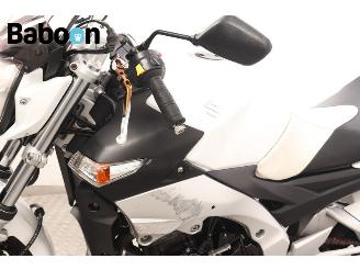 Suzuki  GSR 600 picture 16