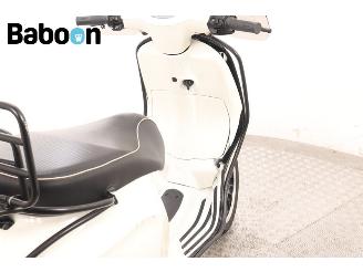 Vespa  Sprint 45KM picture 12