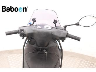 Piaggio  Zip 45KM picture 11