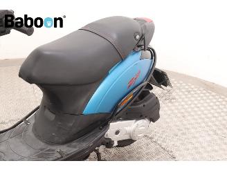 Piaggio  Zip 45KM picture 16