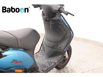 Piaggio  Zip 45KM picture 10