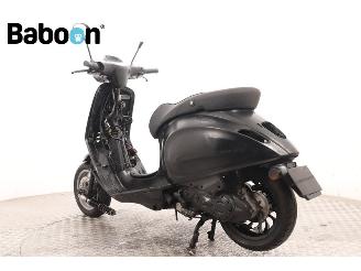 Vespa  Sprint 25KM picture 6