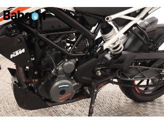 KTM 390 Duke ABS picture 18