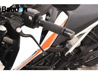 KTM 390 Duke ABS picture 21
