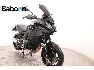 BMW  F 900 XR Triple Black picture 2