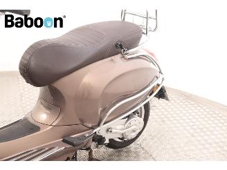 Vespa  Primavera 25KM picture 17