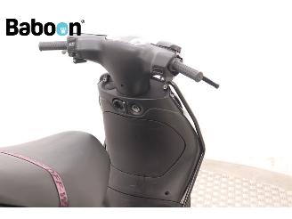 Piaggio  Zip 45KM picture 10