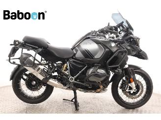 Vaurioauto  motor cycles BMW R 1250 GS Adventure Triple Black 2022/3