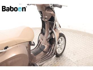 Vespa  Primavera 45KM picture 9