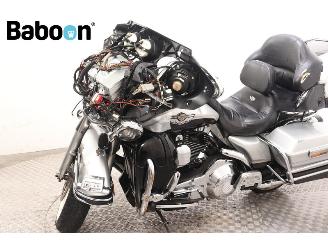 Harley-Davidson  FLHTCUI Ultra Glide Classic 100Th Anniversary picture 21