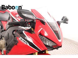 Honda CBR 1000 RR Fireblade picture 19