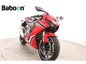 Honda CBR 1000 RR Fireblade picture 2