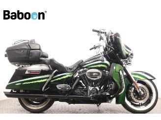 krockskadad bil motor Harley-Davidson  FLHTCUSE CVO Ultra Classic 2006/8