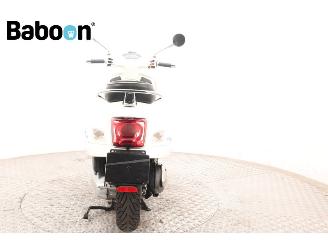 Vespa  GTS 300 HPE picture 7