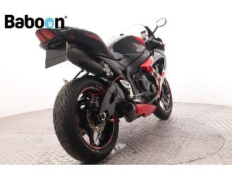 Suzuki  GSX-R 750 picture 8