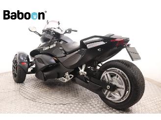 Can-Am  Spyder picture 6