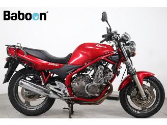 Vaurioauto  motor cycles Yamaha XJ 600 N Diversion 2000/1