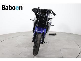 Yamaha  YZF-R3 picture 3