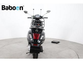 Vespa  Sprint 25KM picture 3