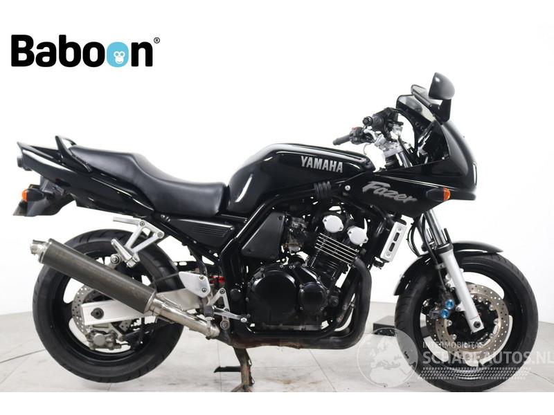 Yamaha FZS 600 Fazer