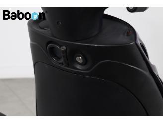 Piaggio  Zip 45KM picture 15