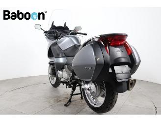 Honda NT 700 V Deauville picture 6