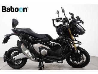 Schade motor Honda  X-ADV 2025/6